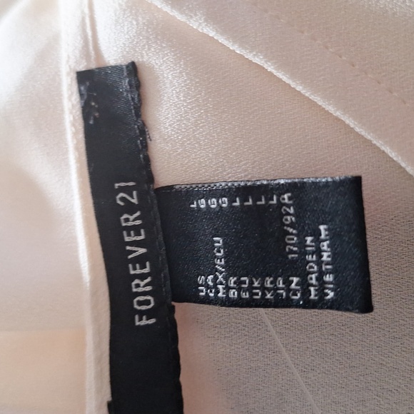 NWT Forever 21 Cream Wrap Blouse Size Large - Picture 5 of 5